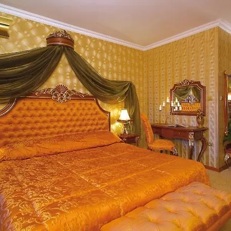 Rich Hotel 5*