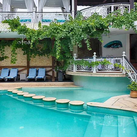 Rich Hotel 5*